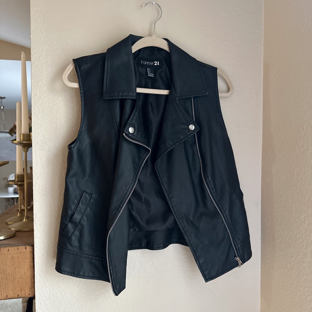 Forever 21 sleeveless faux leather vest